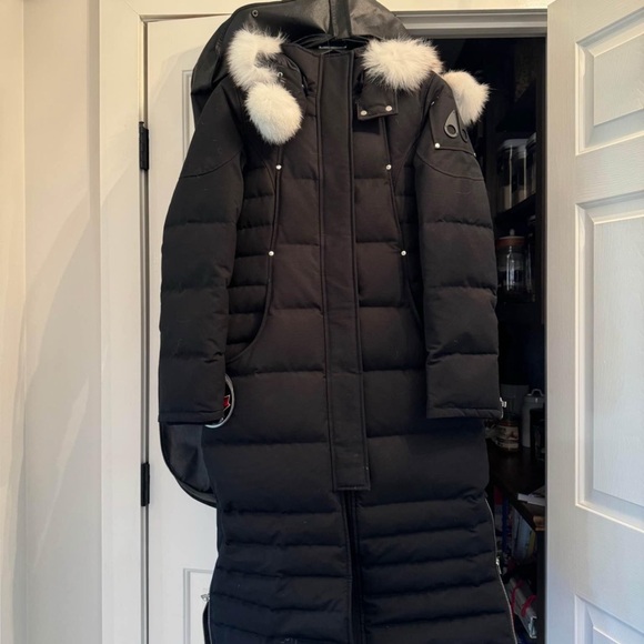 Moose Knuckles Black Puffer Jacket - Picture 2 of 9